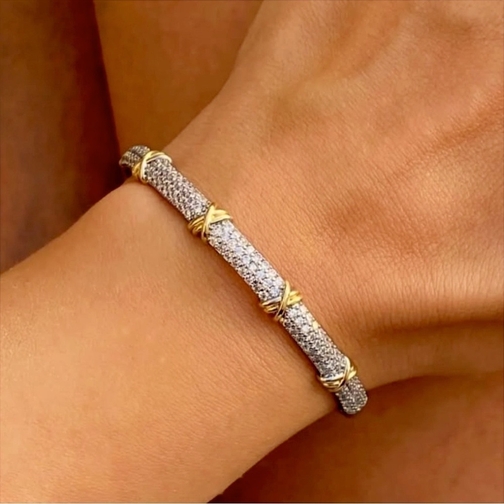 Gold and Silver Dual-Tone Bracelet with Elegant Design
